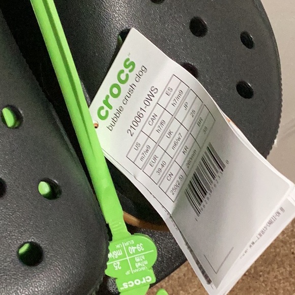 CROCS Bubble Crush Clog - Size 9 - Picture 2 of 8